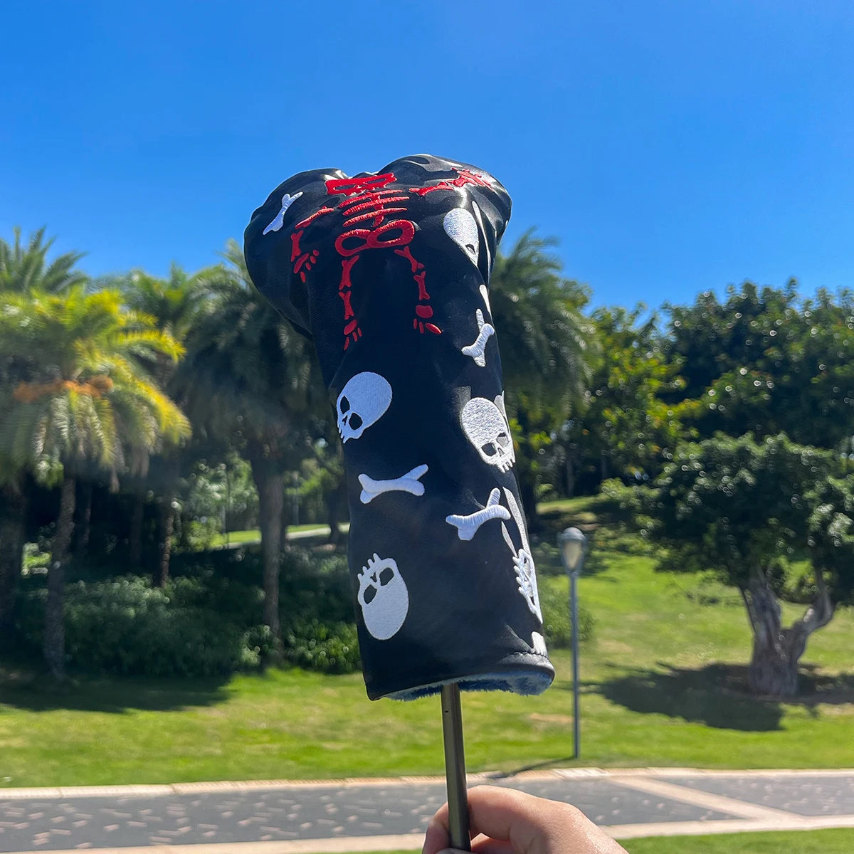 Black Skulls Wood Covers | headcovers